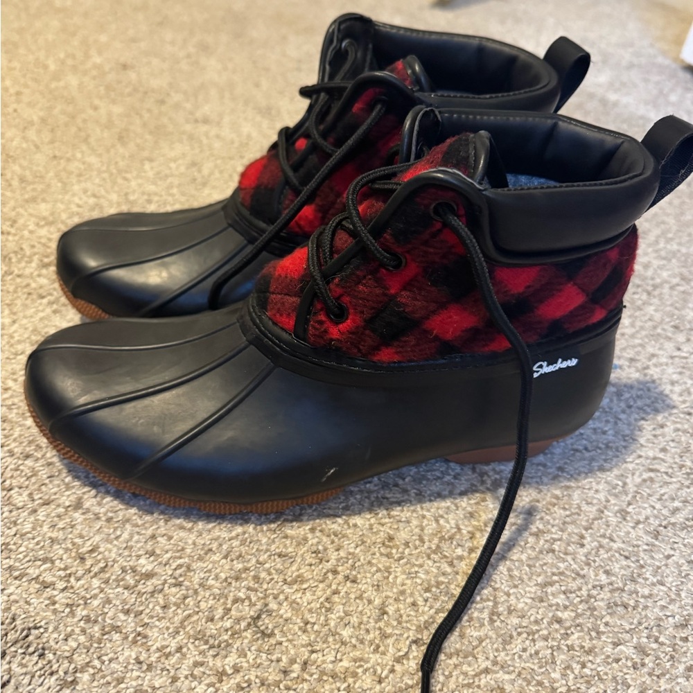 Skechers Black and Red Plaid Winter Boots